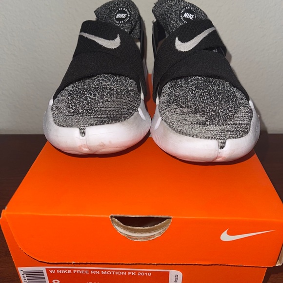 Nike Free Run Motion - Size 8 - Picture 2 of 3